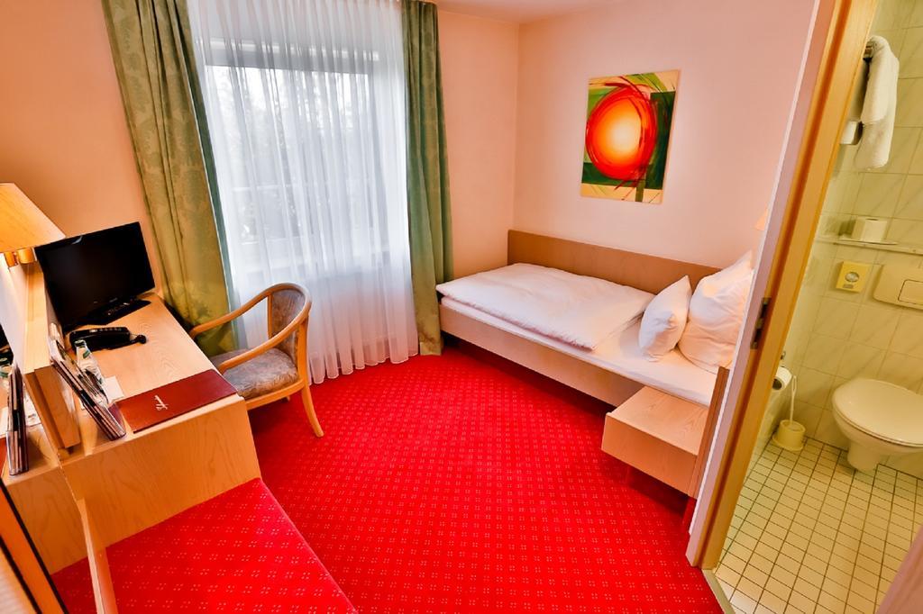 Mayers Waldhorn - zwischen Reutlingen und Tübingen Kusterdingen Zimmer foto