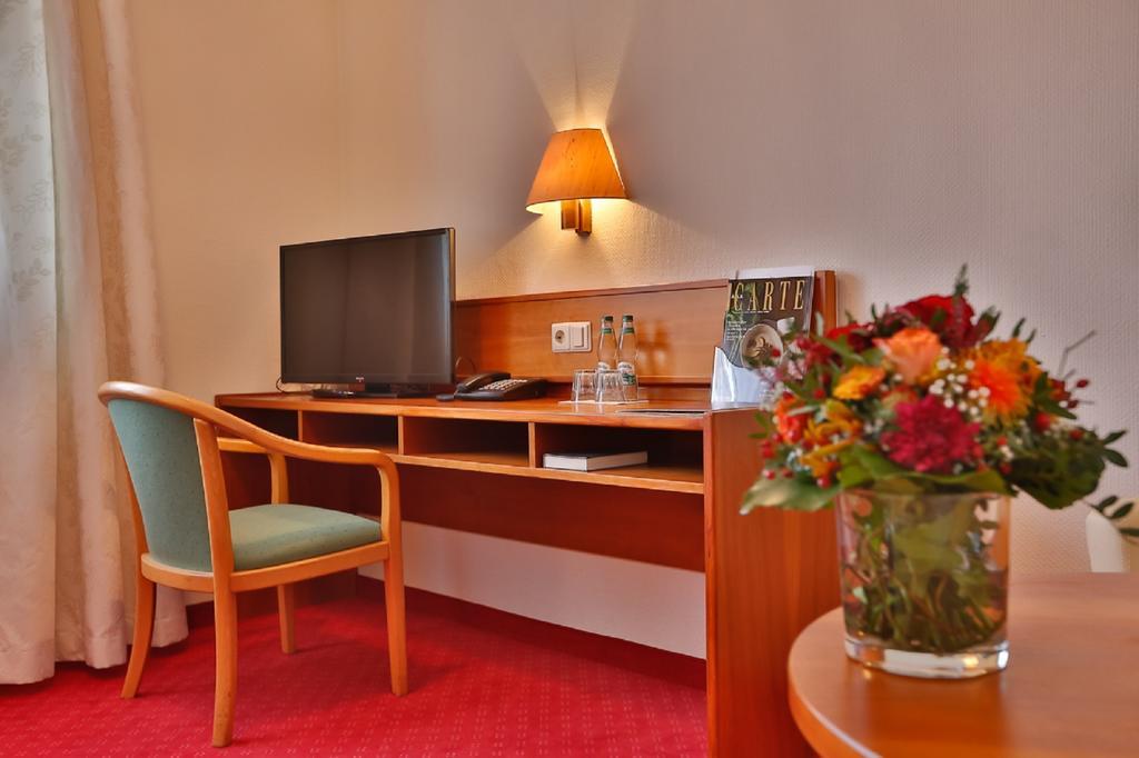 Mayers Waldhorn - zwischen Reutlingen und Tübingen Kusterdingen Zimmer foto